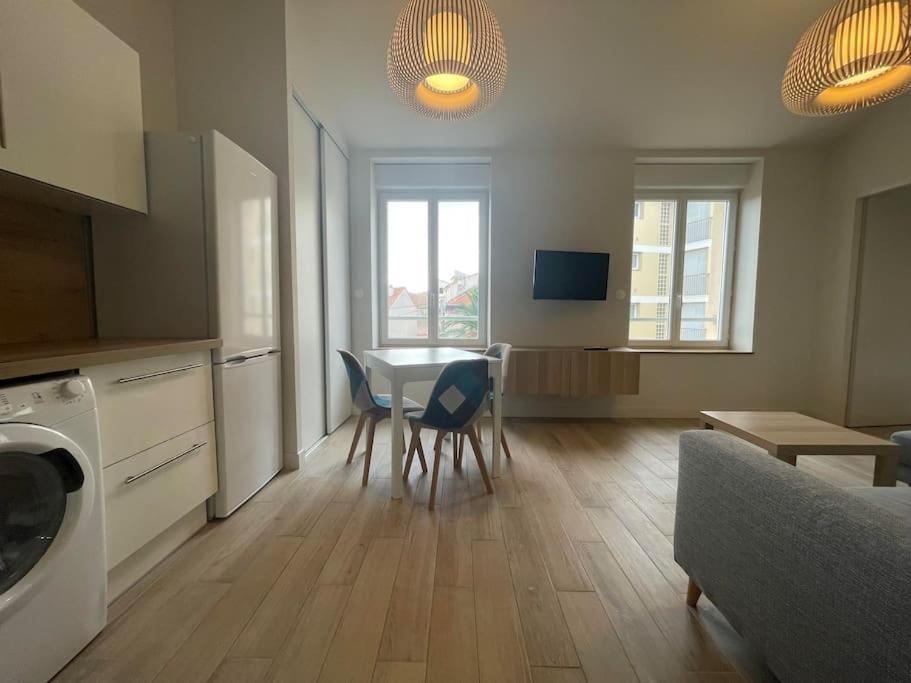 Le Baya - Appt Proche Des Halles Narbonne Ngoại thất bức ảnh